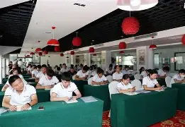 九游体育官方-退役运动员进校园：千名冠军当体育辅导员