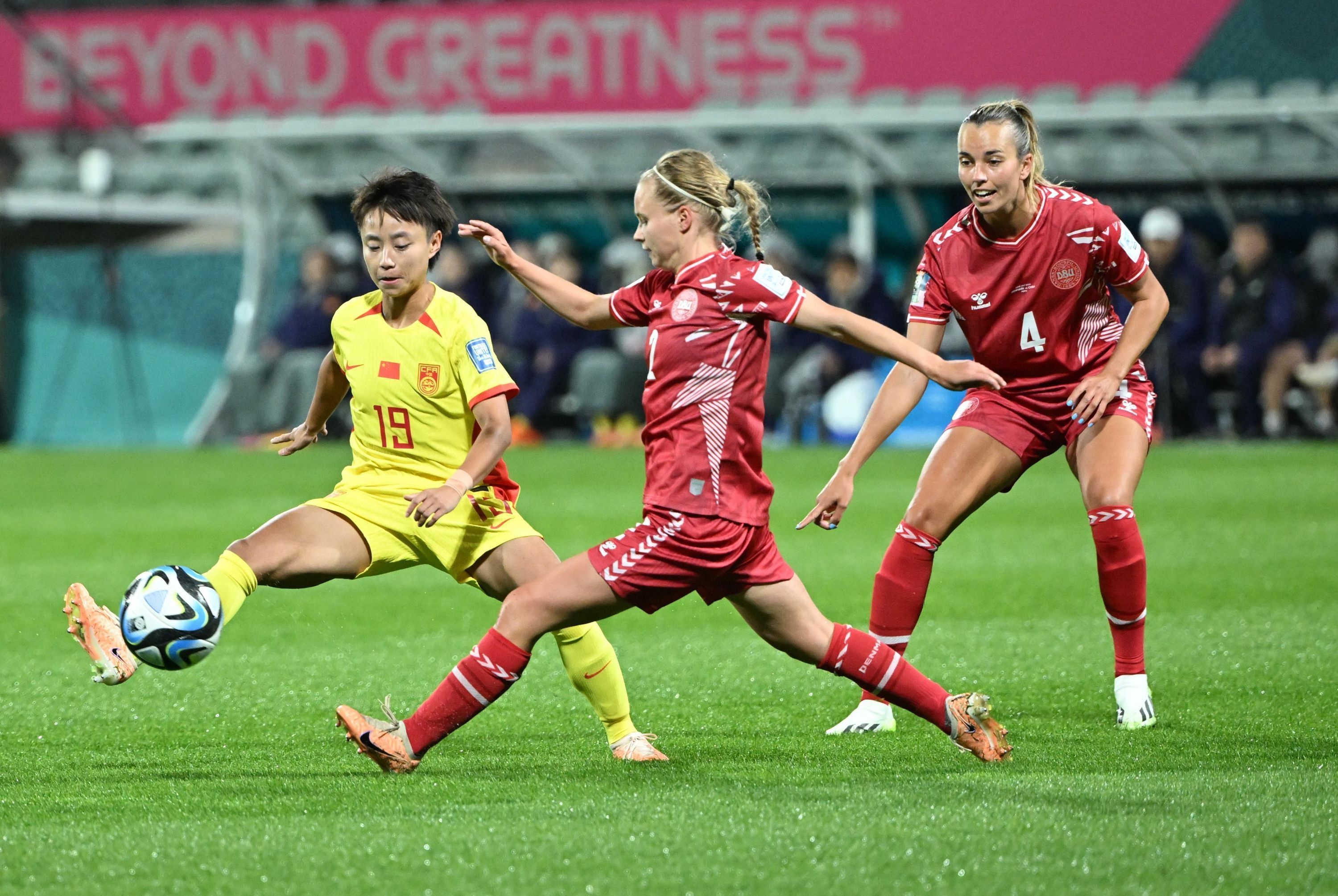 关于中国女足1-2惜败日本，无缘奥运会的信息