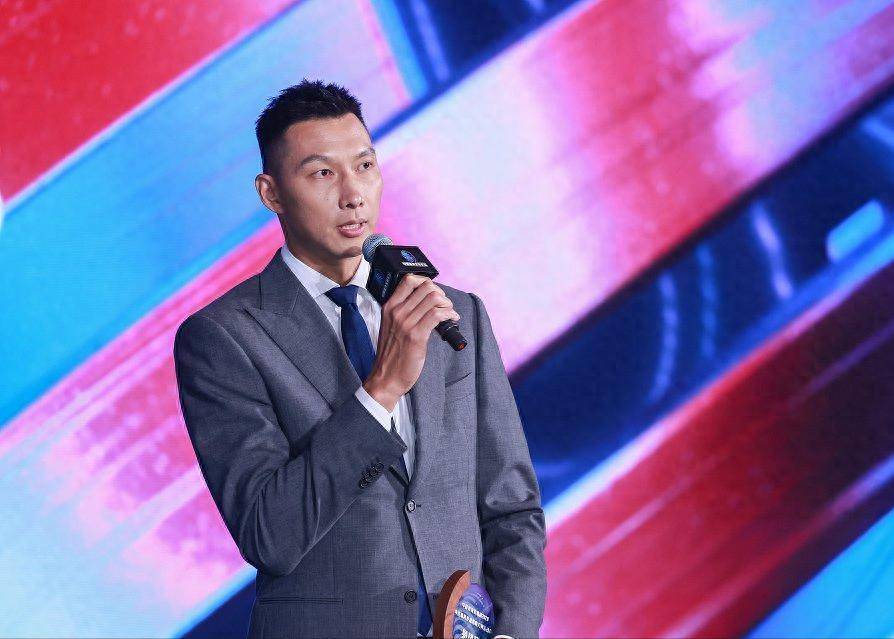 广东宏远CBA十冠王朝，易建联功不可没