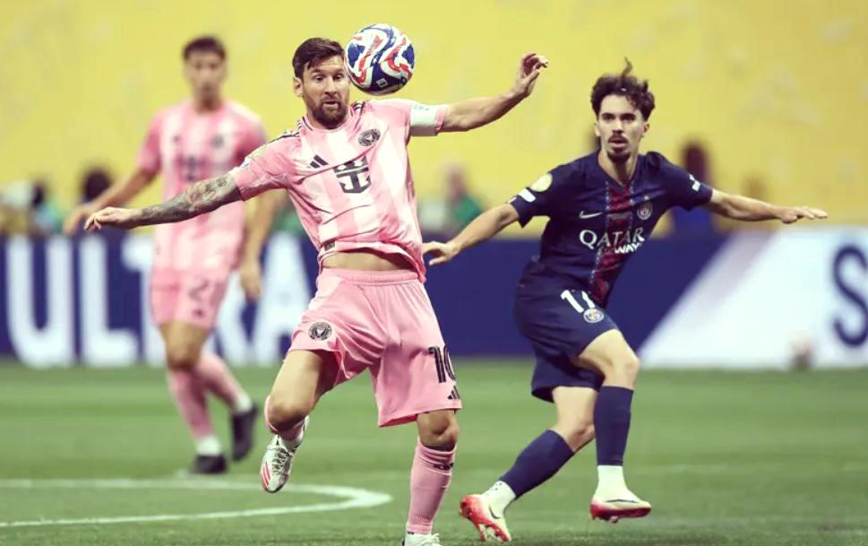 梅西走后,巴黎战术体系重建中 梅西走后,巴黎战术体系重建中